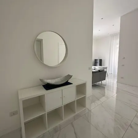A Chiaia Apartment Naples